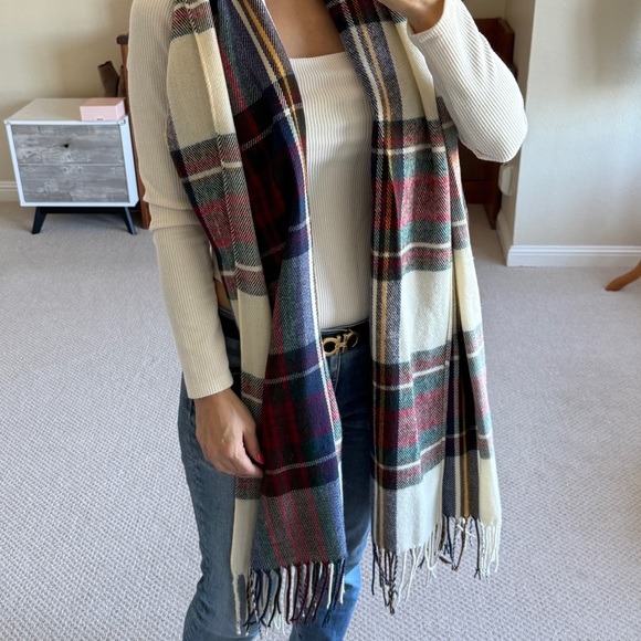 Soft Oversized blanket scarf - Picture 4 of 8